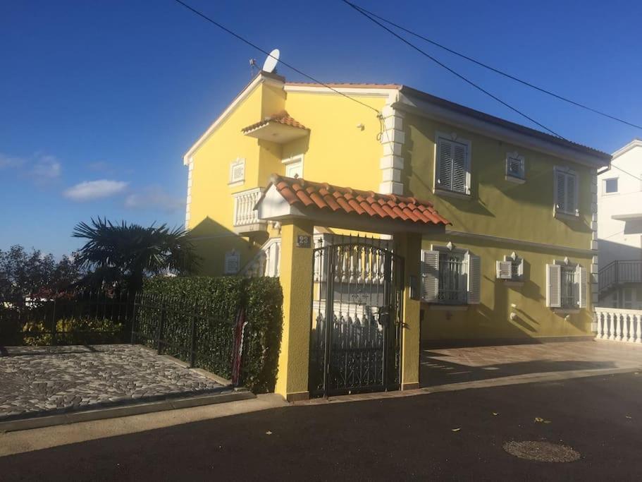Ferienwohnung Nena In Crikvenica Kültér fotó